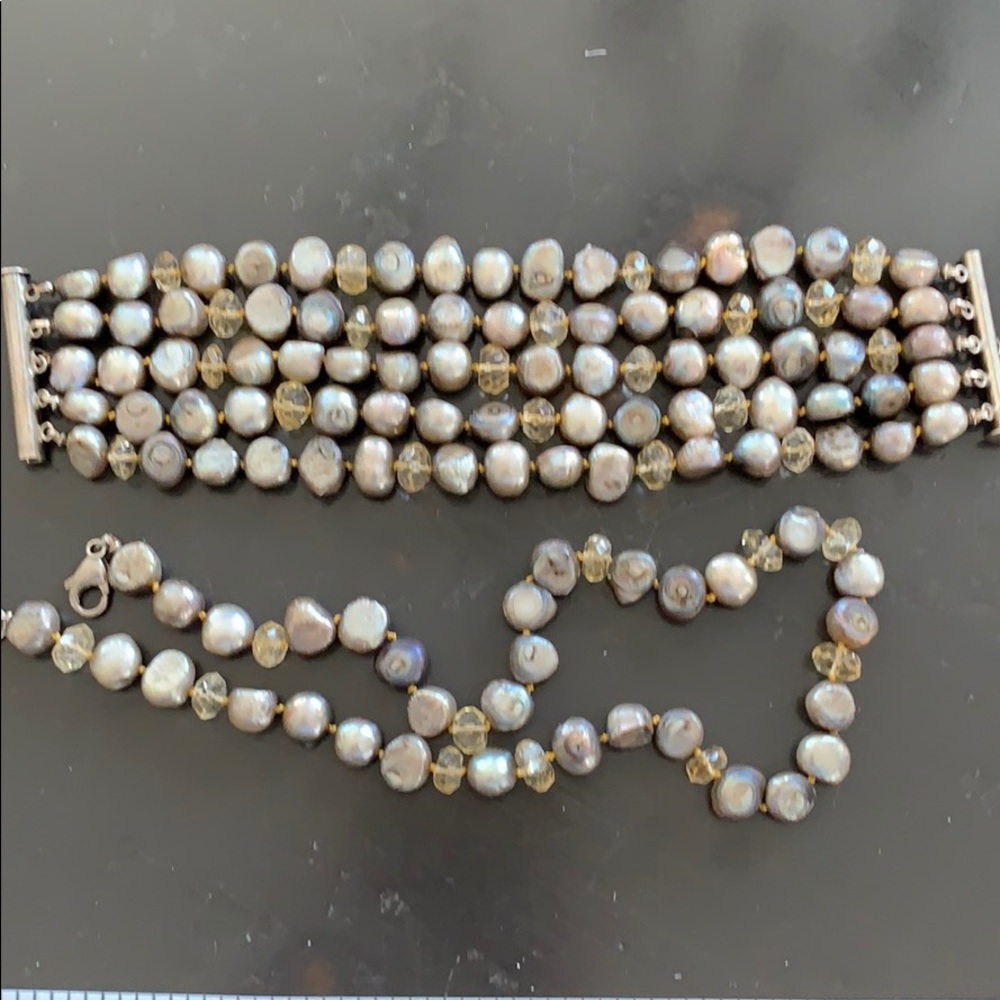 Bracelet and necklace set